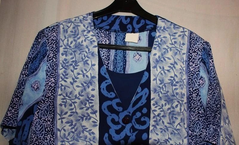 #Blauw shirt T46/48 maar eerder T48 – photo 2